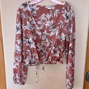 Roxy Prettiest Flowered Spring/Summer, Scooped low neckline.